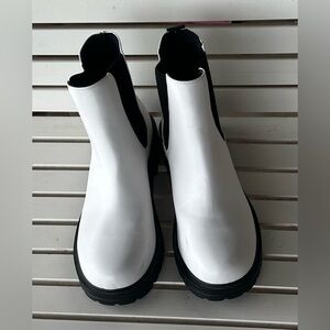 SHEIN White and Black Ankle Boots with Classic Design